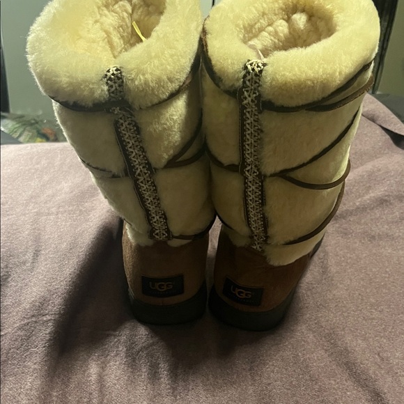 Ugg Women’s Maxi Lace up Waterproof Boot Size 10 - Picture 5 of 7